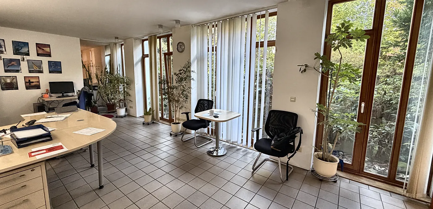 Meeting corner in the office with large windows
